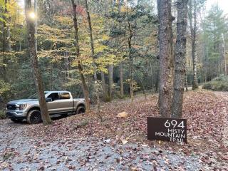 Cozy Couples Getaway - Morganton - 2