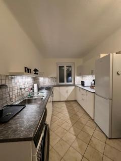 Cozy 2-Bedroom Retreat Near Subway and City Center - Viena - 5