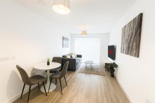 2Bed 2Bath Free Parking Very Central - 8