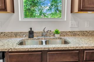 Upscale King 3BR Townhouse Mins to Cary & NC State - Raleigh - 5