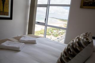 Above The Waves 12th Floor - Strand - 7