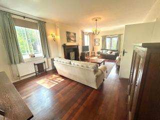 Private Lincoln Retreat - 4 Bedroom House - Lincoln - 8