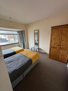 Hull House - Spring bank West - fridge freezer, Washing machine, sleeps 8 - Hull - 8