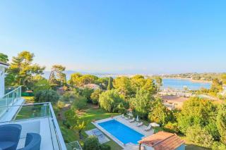 EDEN ROC Luxurious villa with sea view & huge pool in Cap d'Antibes - Antibes - 9
