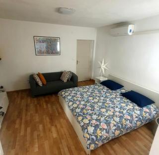 Cozy apartment near hospital - Spalato (Split) - 8