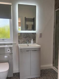 Lakeside Log Cabin - Legbourne - 1