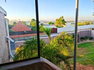 Sunbird Studio Apartment - Brackenfell - 1