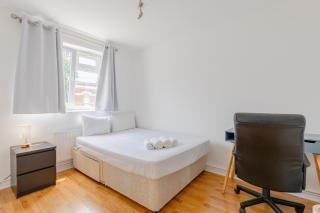 Well-located 3BD Flat with Private Balcony - Londra - 3