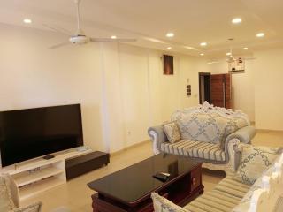 Apparemment F4 3 chambres Ouaga200 - Ouagadougou - 0