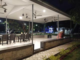 Malhar Baug Resort - Nagaon - 1