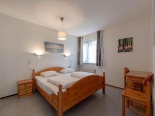 Elegant villa beachside with garden - Julianadorp - 6