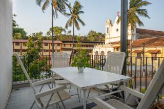 SaffronStays Rio - 4BR pet-friendly villa with glass-bottom pool, rooftop party zone & bar near Candolim & Coco Beach - 7