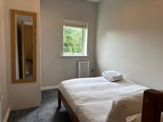 Modern 3 Bedroom Townhouse close to Galway City Centre & Salthill - Galway - 4