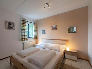 Exquisite villa beachside with pool - Julianadorp - 8