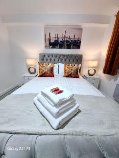 Robinhuts Views Apartments - Londra - 0