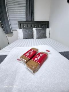 Robinhuts Views Apartments - Londra - 5