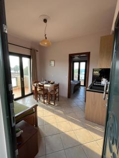 Girogiali Apt 3 - Kamára - 9