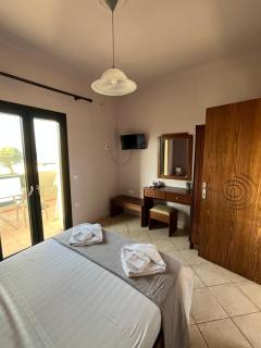 Girogiali Apt 3 - Kamára - 1