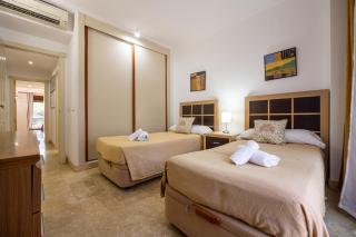 Bougainvillea Retreat, Espacioso Terraza & Parking - 2