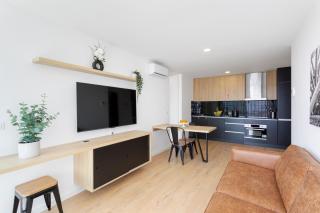 HostWise - Bright Flat with Balcony and Garage - Vila Nova de Gaia - 4
