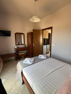 Girogiali Apt 3 - Kamára - 2