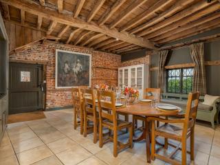 Pass the Keys Chilterns Farm House - West Wycombe Park - - 9