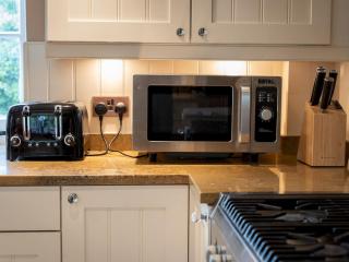 Pass the Keys Chilterns Farm House - West Wycombe Park - - 2