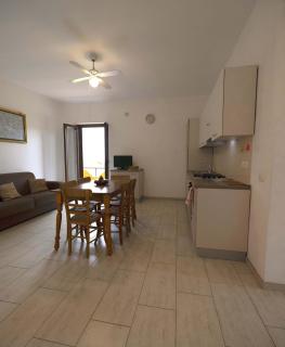 Benny, Family Flat with Garden & BBQ Near Maratea by Kaizen Stays - La Marinella - 7