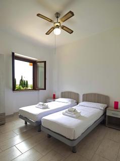 Benny, Family Flat with Garden & BBQ Near Maratea by Kaizen Stays - La Marinella - 3