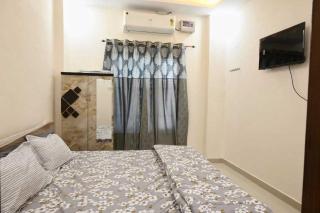 Home O Maa Radhika inn - Ayodhya - 3
