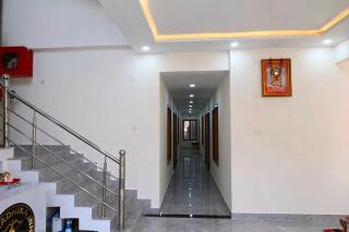 Home O Maa Radhika inn - Ayodhya - 8