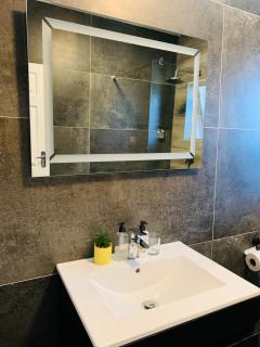 Apex Boutique Hotel - 1