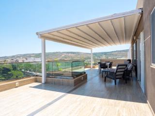 Sunny Country Views Penthouse close to Gnejna Bay - Mġarr - 0