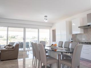 Sunny Country Views Penthouse close to Gnejna Bay - Mġarr - 1