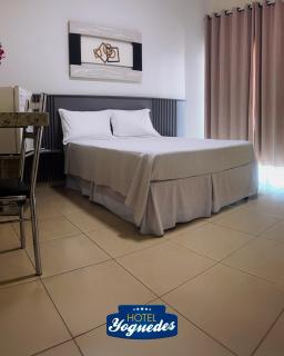 Hotel Yoguedes - Padre Paraíso - 0
