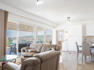 Sunny Country Views Penthouse close to Gnejna Bay - Mġarr - 5