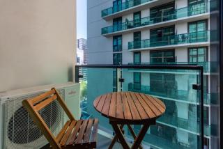 Convenient 1BR Apartment in the CBD with Parking - Melbourne - 8