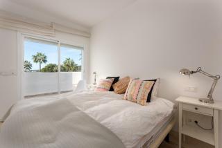 Sun-Kissed Duplex Penthouse - Marbella - 9
