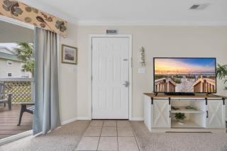 Shorehaven Lakefront & Steps to Beach w Pool and Grill - Myrtle Beach - 4