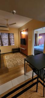 2BR Flat with Pool and Balcony near Cochin Airport - Cochin - 6