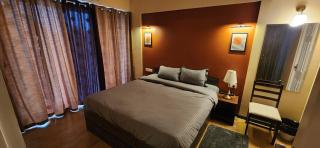 2BR Flat with Pool and Balcony near Cochin Airport - Cochin - 9