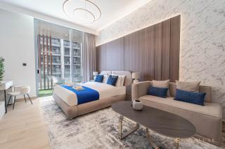 Chic & Luxurious Studio Pool View The Grove - 0