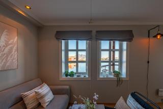 Svolvær Harbour Sea View Apt - 3