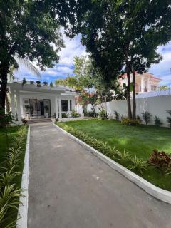 Private Garden Oasis - 7