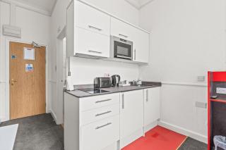 Private Studio in Dudley,Kitchen&Bathroom,Sleeps 1 - Dudley - 9
