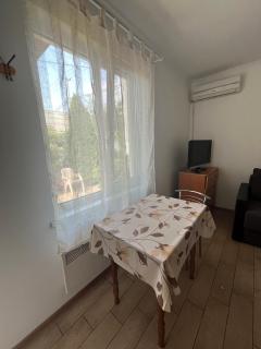 Cozy House on Vanceti Street - 9