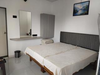 Malhar Baug Resort - Nagaon - 6