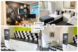 3-Bedroom House in Warrington with Free Parking Ideal for Contractors and Family Stays - Warrington - 0