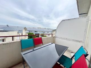 Apartment with Balcony & Pool in La Rochelle - 7