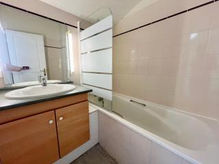 Apartment with Balcony & Pool in La Rochelle - 4